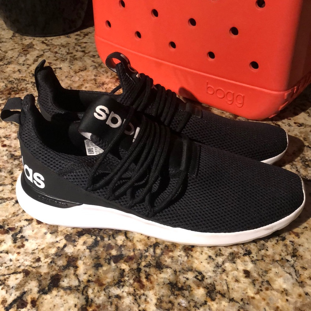 Light weight Men’s Adidas Tennis Shoes black size 12